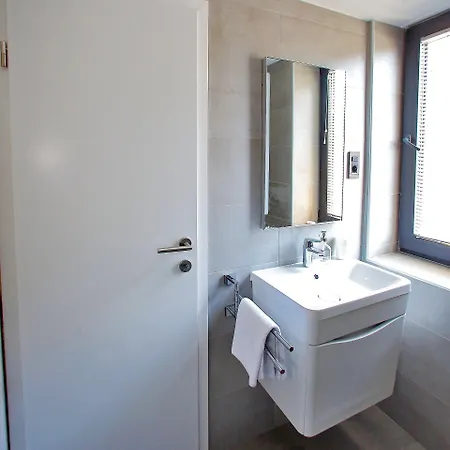 Guverna New Apartman *