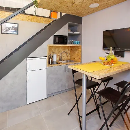 Guverna New Apartman Zadar