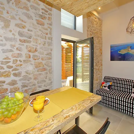 Guverna New Apartman