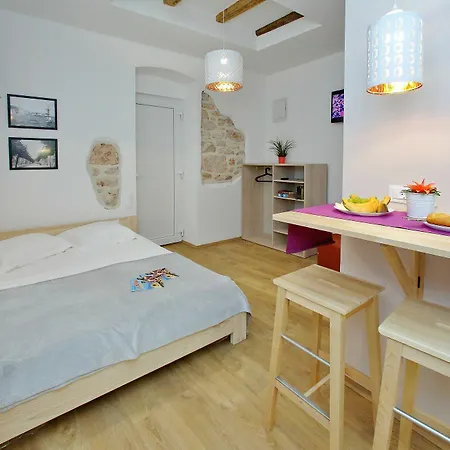 Guverna New Apartman *