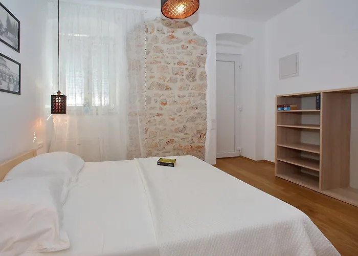 Guverna New Ζαντάρ
