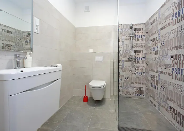 Guverna New * Ζαντάρ