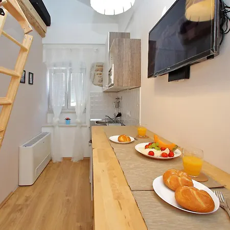Guverna New Apartment