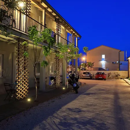 Guverna New Apartment Zadar