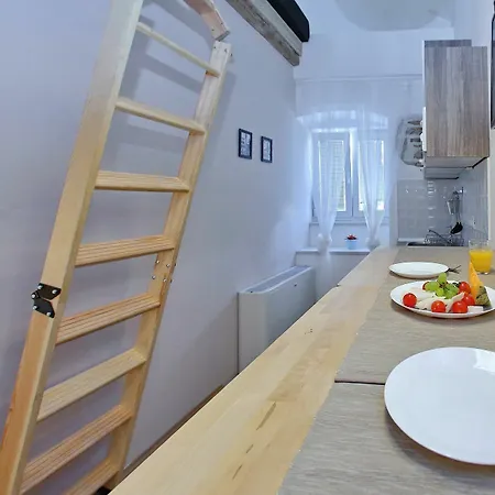 Apartment Guverna New Zadar