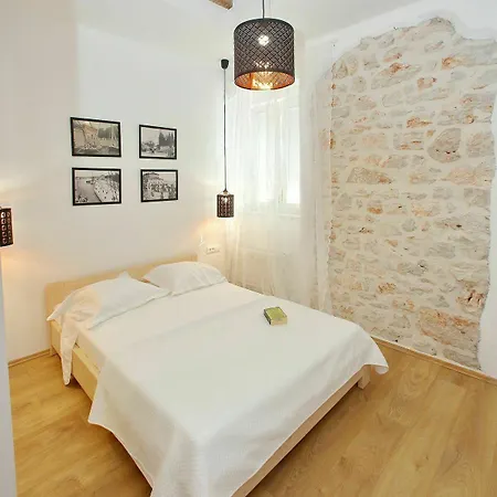 Guverna New Apartment *