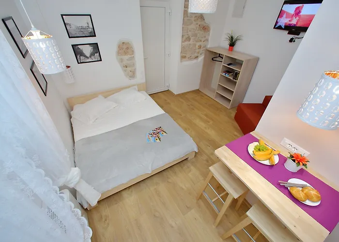 Guverna New Appartement *