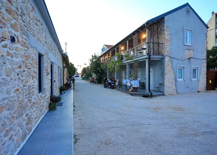 Guverna New Appartement *